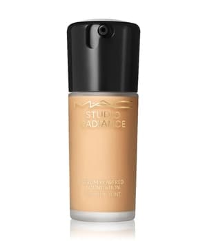Studio Radiance Serum-Powered Foundation Nc30