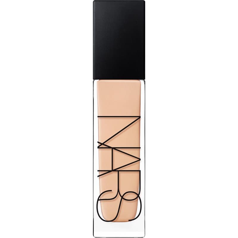 Natural Radiant Longwear Foundation trwały podkład (rozświetlający) odcień YUKON