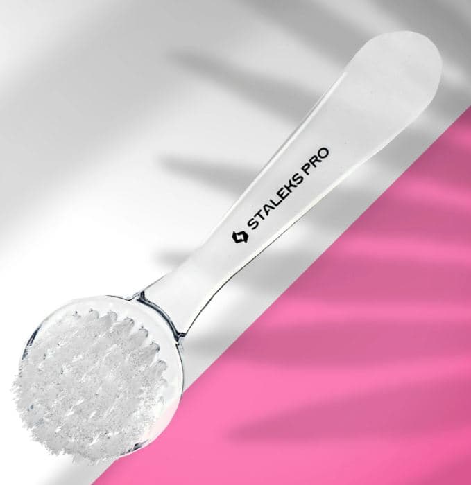 Szczoteczka do manicure EXPERT 01 do usuwania pyłu (z osłonką)