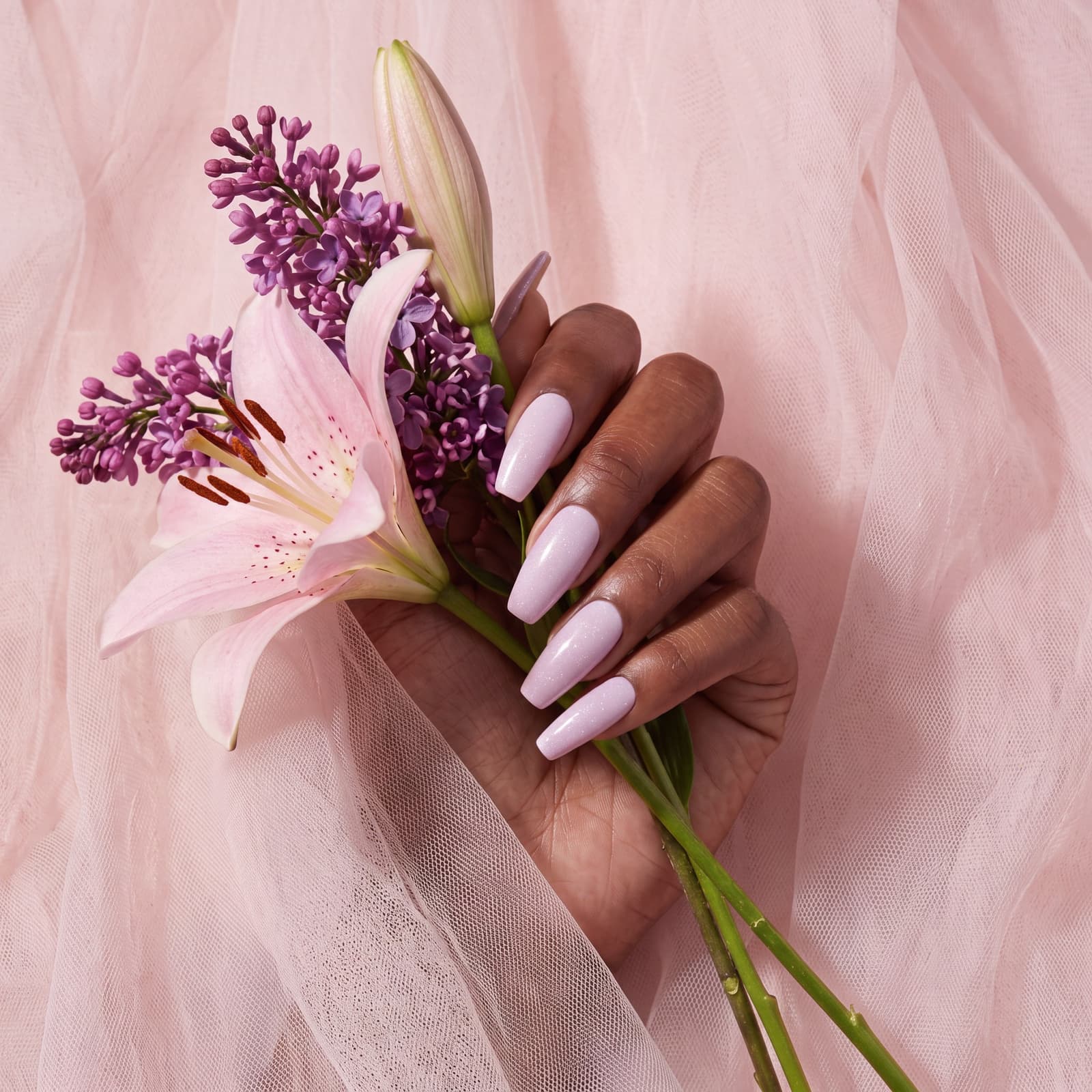 Lakier hybrydowy Kabos Gelike 028 Shimmering Lilac z brokatem
