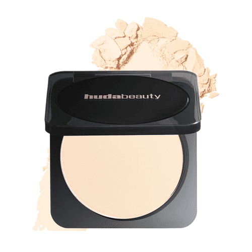 Easy Bake Pressed Powder in Pound Cake | Trwały puder prasowany do perfekcyjnego wykończenia makijażu