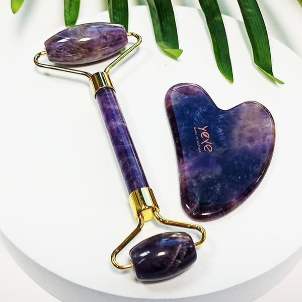 Zestaw roller + kamień Gua Sha – fioletowy ametyst YEYE Made in Nature