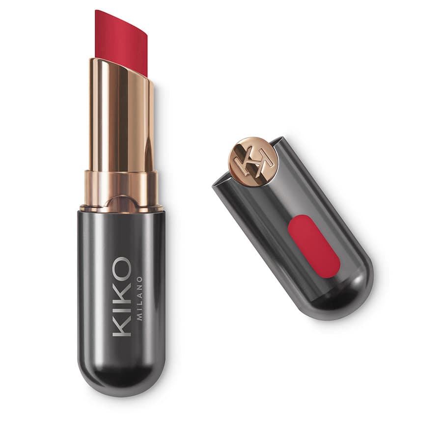 Unlimited Stylo kremowa szminka do ust odcień 17 Cherry Red