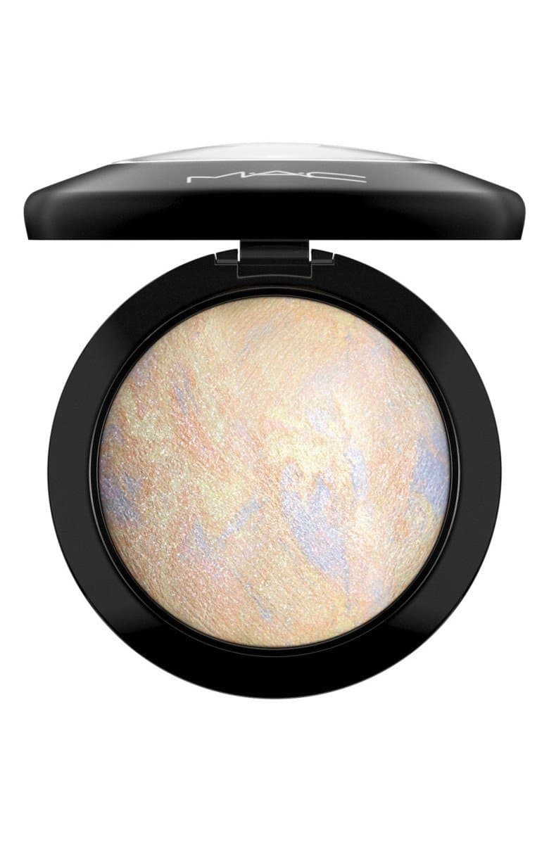 Mineralize Skinfinish rozjaśniający puder spiekany odcień Lightscapade
