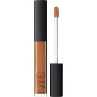 Radiant Creamy Concealer - Korektor Cieni Pod Oczami - Amande - Medium Dark With golden Olive Undertones - Dla Kobiet