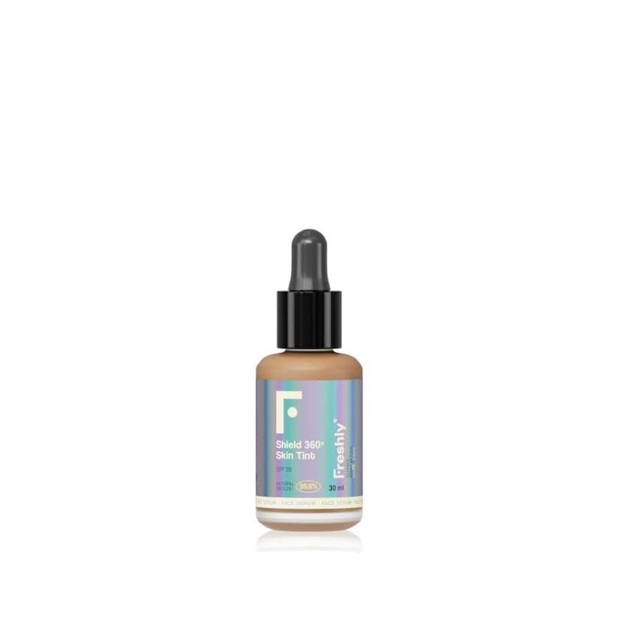 SHIELD 360 SKIN TINT DARK Kremy do twarzy Jasnobrązowy