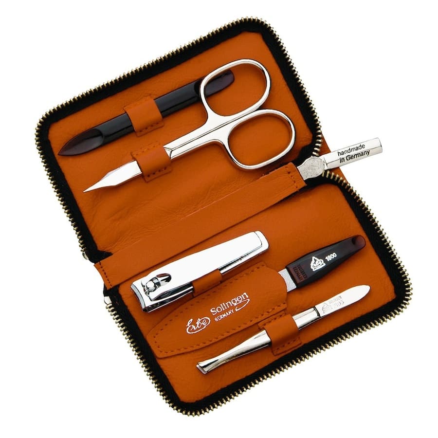 Zestaw do manicure etui na suwak seria podróżna. Kuferki do makijażu 1 ct